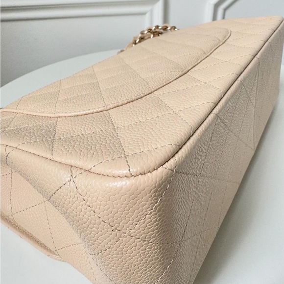 Jumbo Classic Flap Bag - Picture 5 of 13